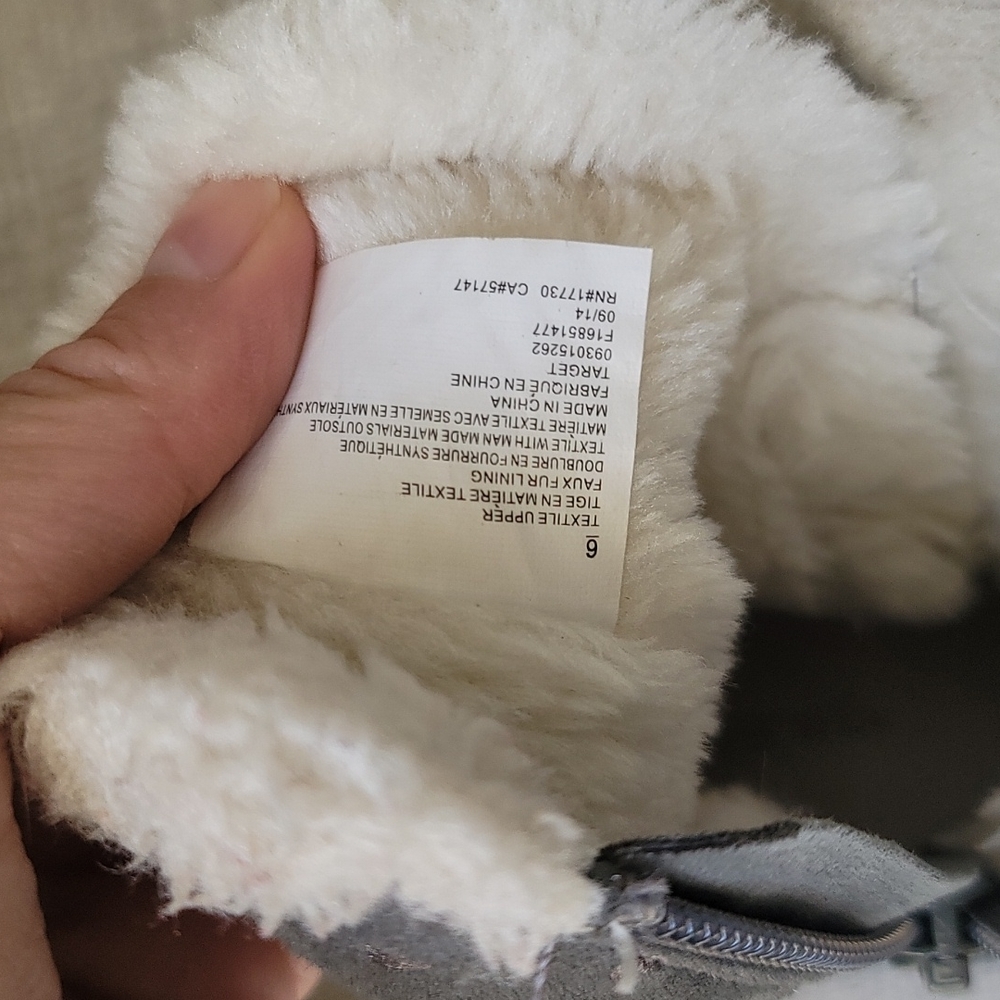 Toddler Faux Fur Grey Hearts Winter Boots - Picture 5 of 8
